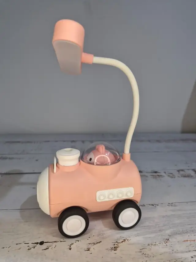 Luz LED en forma de tren