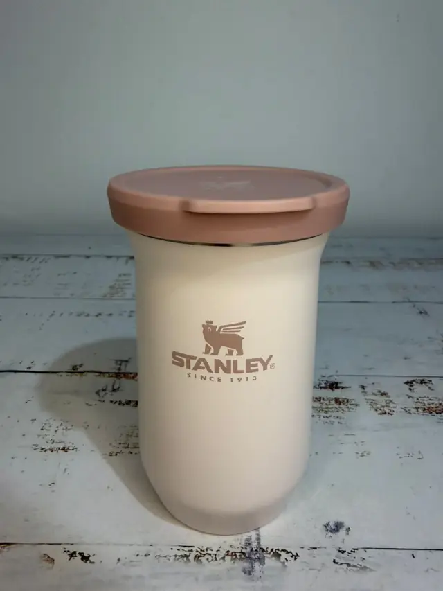 Mate con tapa stanley original