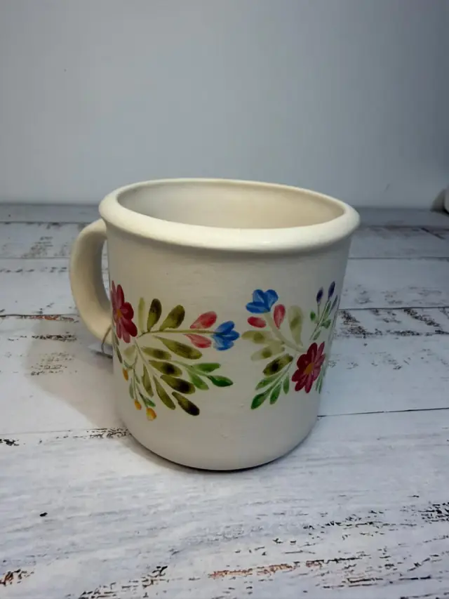 Taza de cerámica artesanal con plato