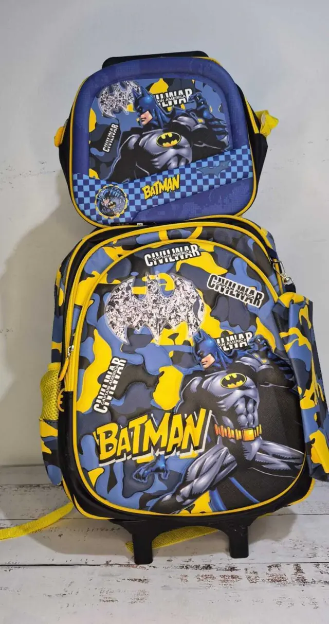 Mochila Carro de Batman con Lunchera y Cartuchera